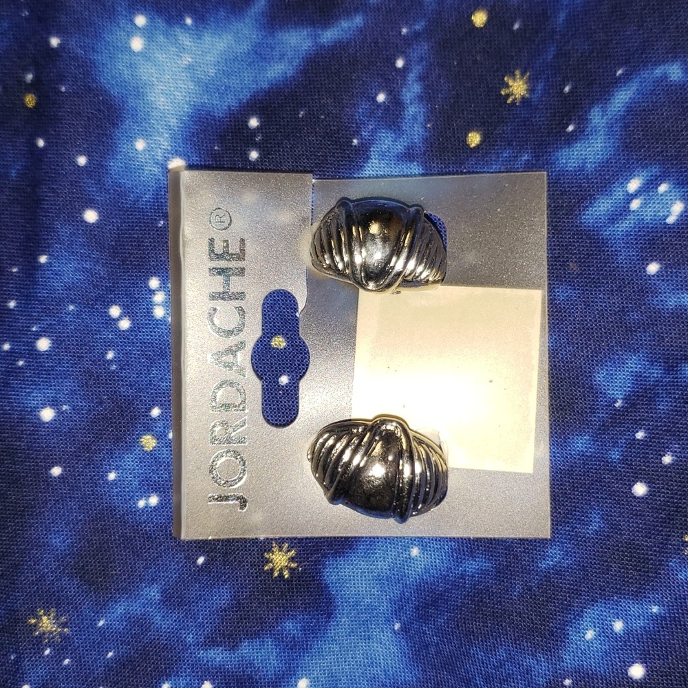 Silvertone Jordache clip on earrings